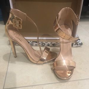 Glaze Metallic gold stiletto